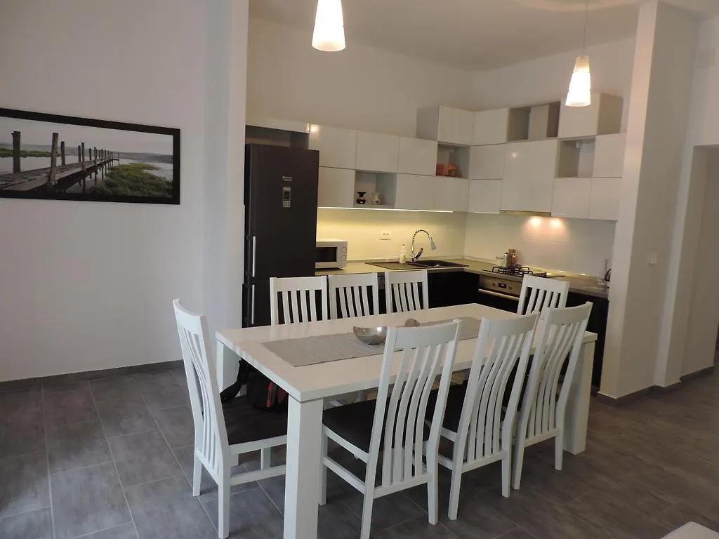Apartments Lori Biograd Na Moru
