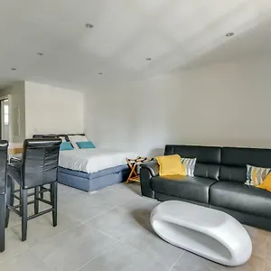 Le Hameau Des Pins Apartment Saint-Raphaël