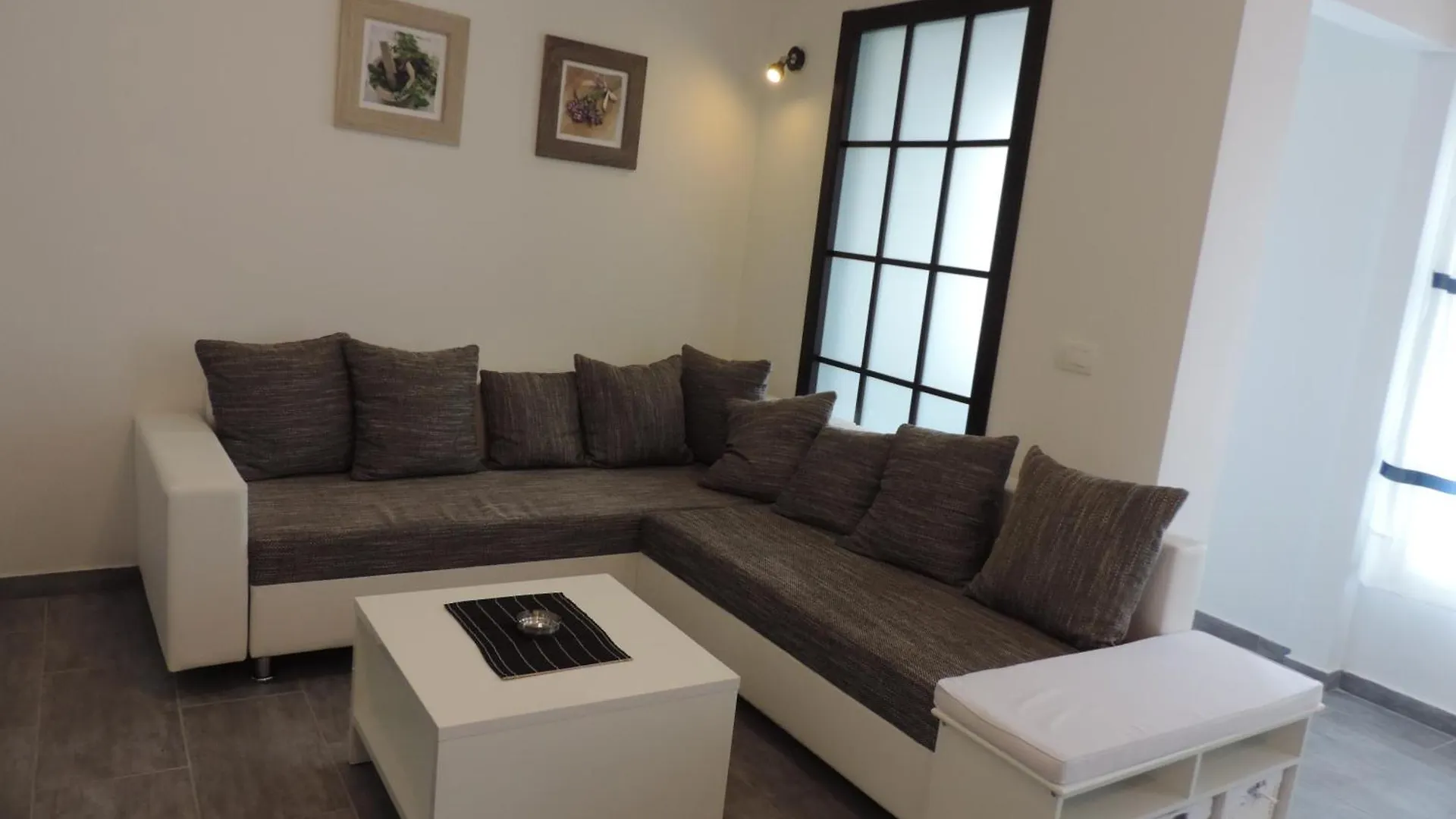 Apartments Lori Biograd Na Moru