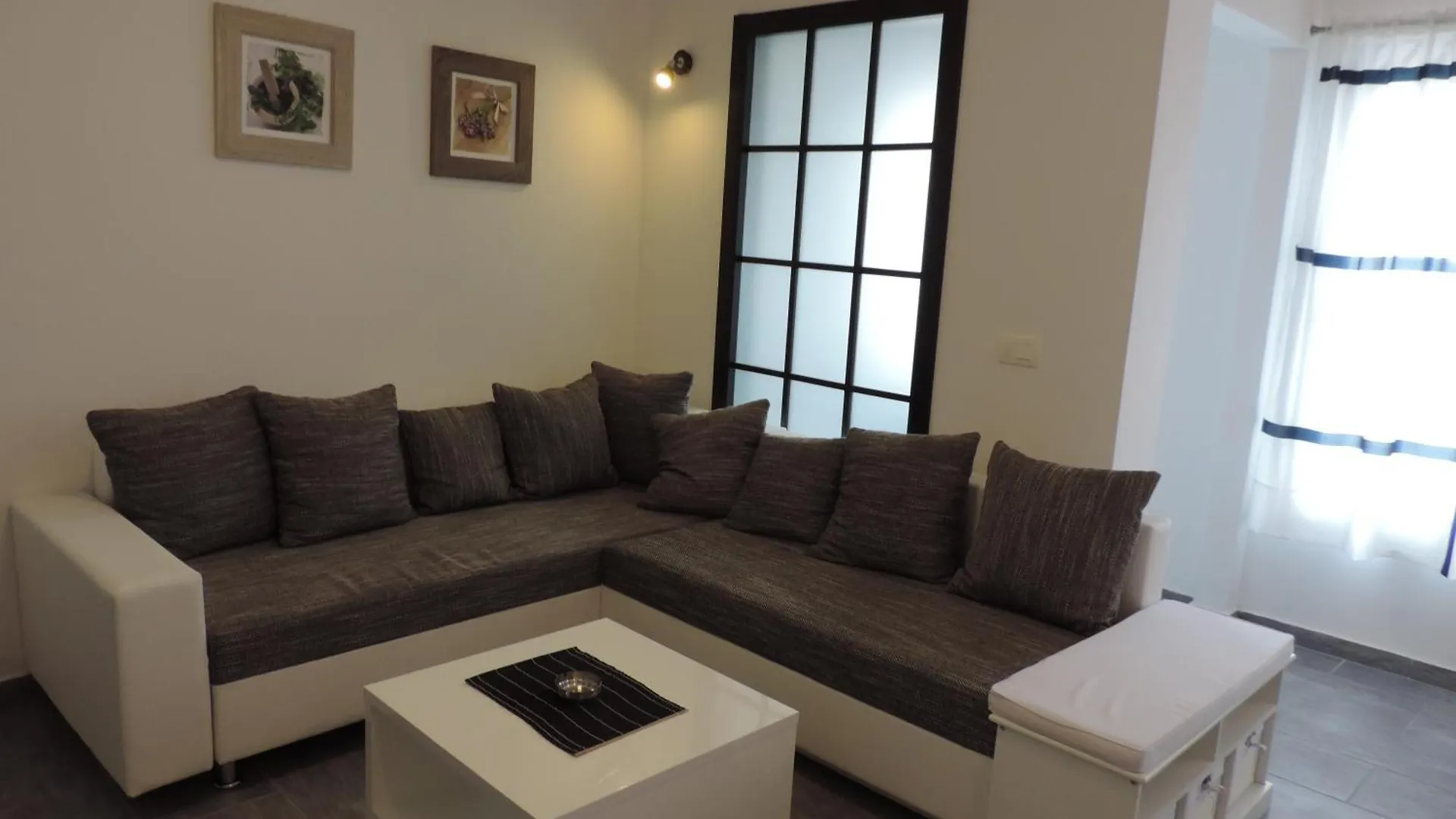 Apartments Lori Biograd Na Moru