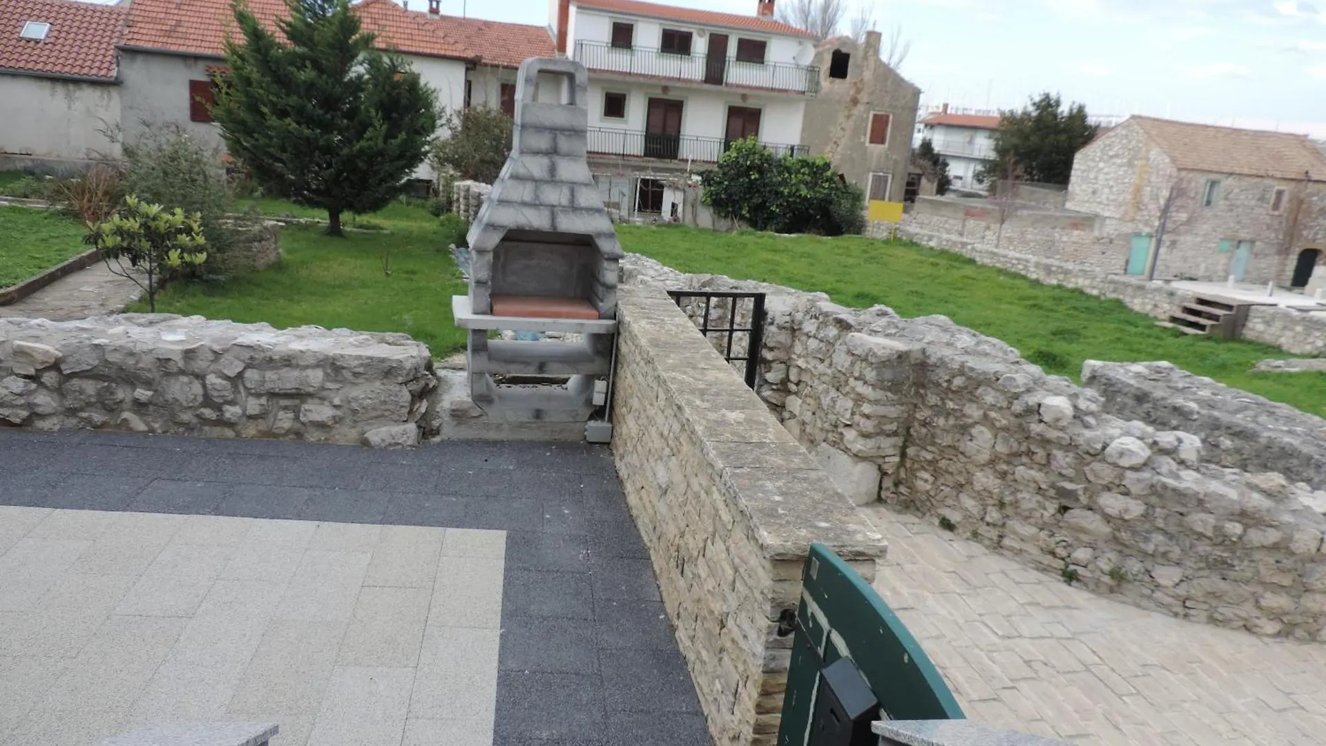 Apartments Lori Biograd Na Moru