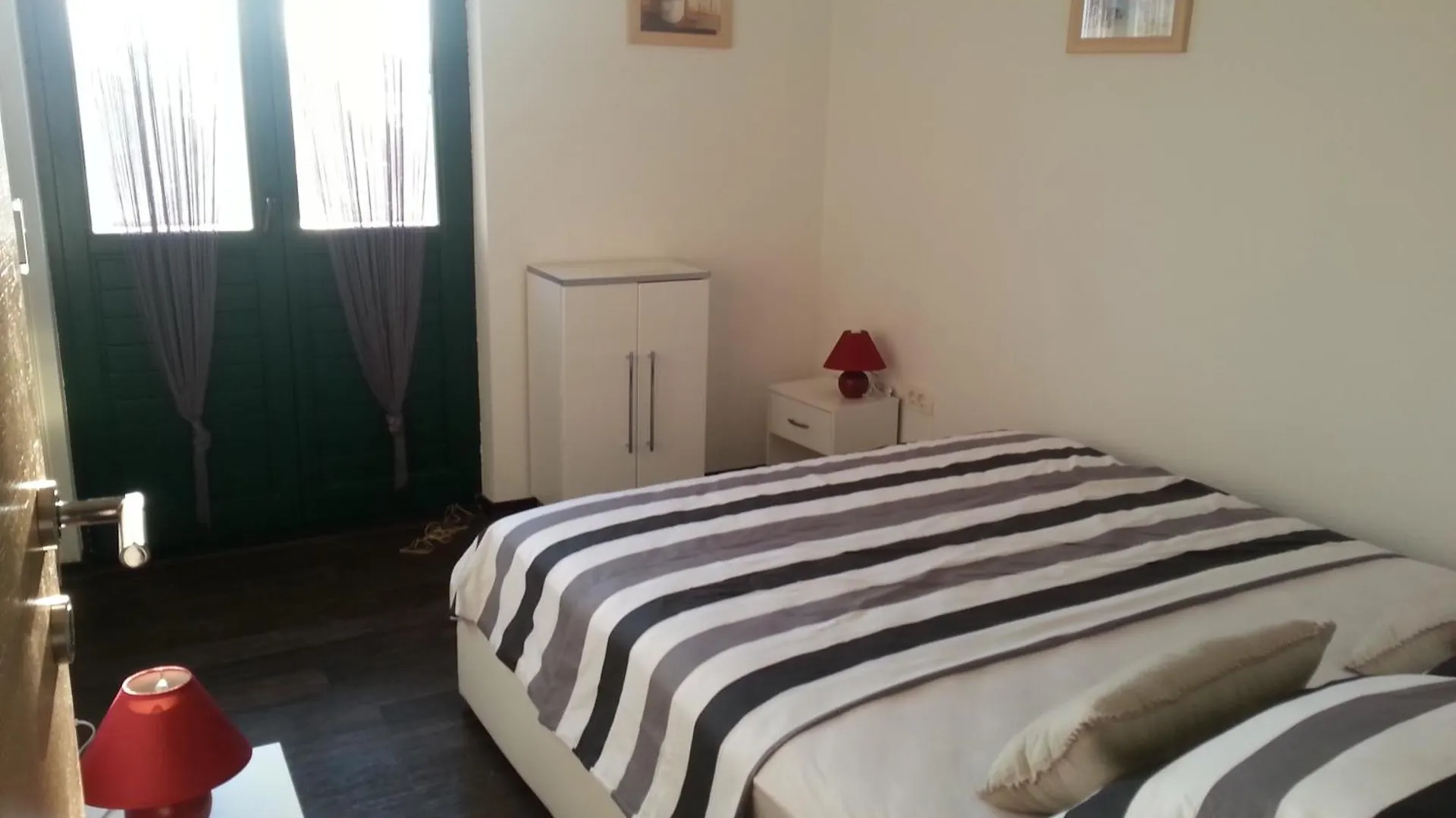 Apartments Lori Biograd Na Moru